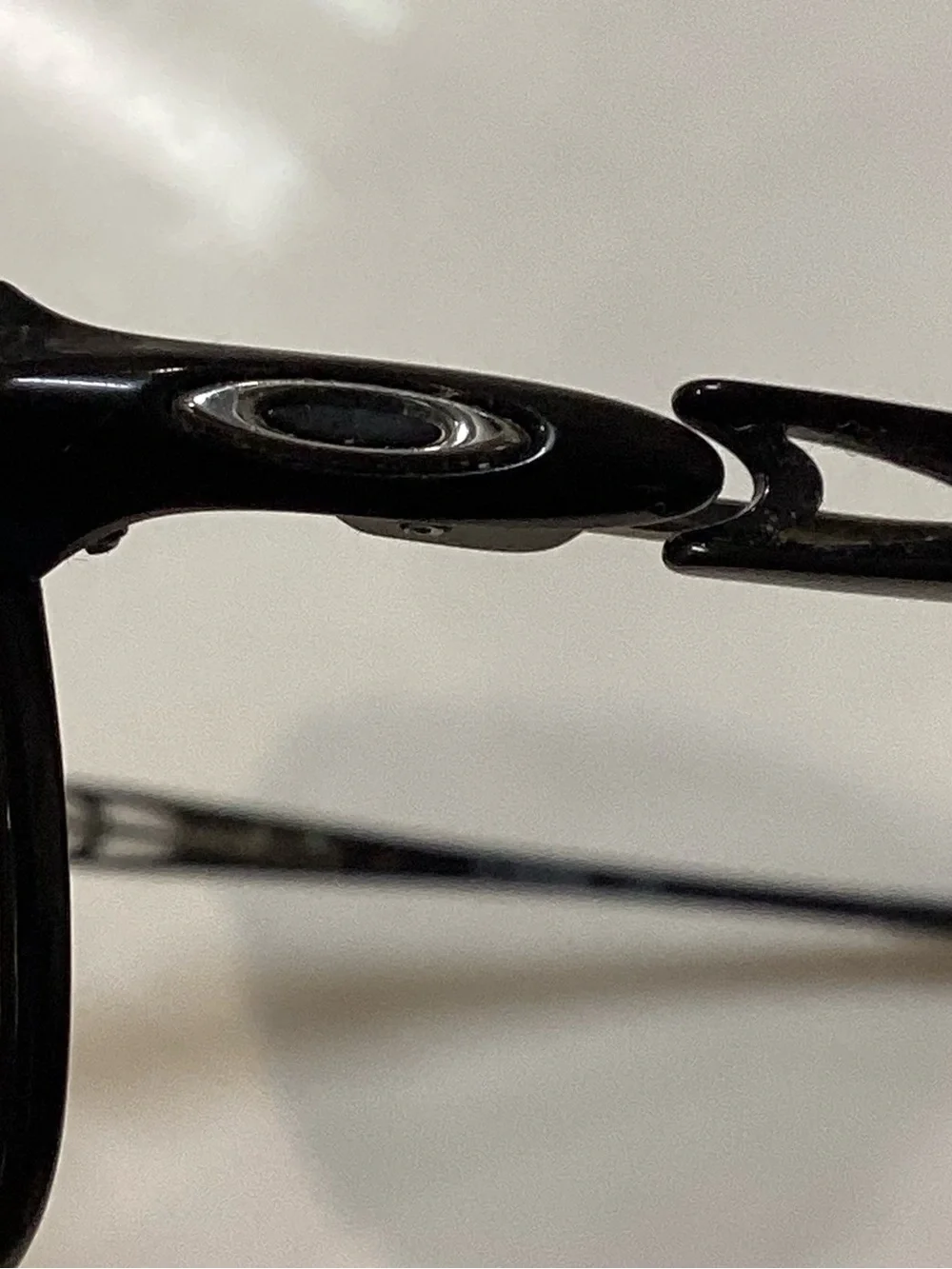 Vintage Oakley C Wire 004046 Men’s Polished Black Frame Black Iridium Polarized